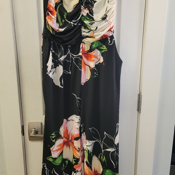 Cropped wide-leg Strapless romper - Picture 1 of 2